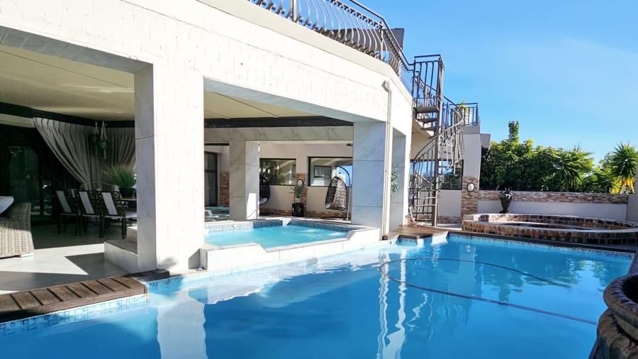 5 Bedroom Property for Sale in Baronetcy Estate Western Cape